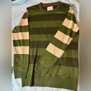 NWT FAZE 1 green and cream, long sleeved sweater in boys size 14/16.